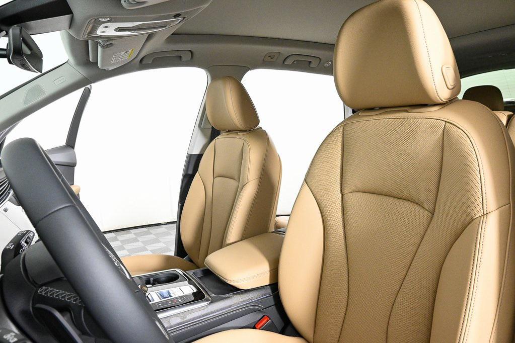 new 2025 Audi Q7 car, priced at $72,533