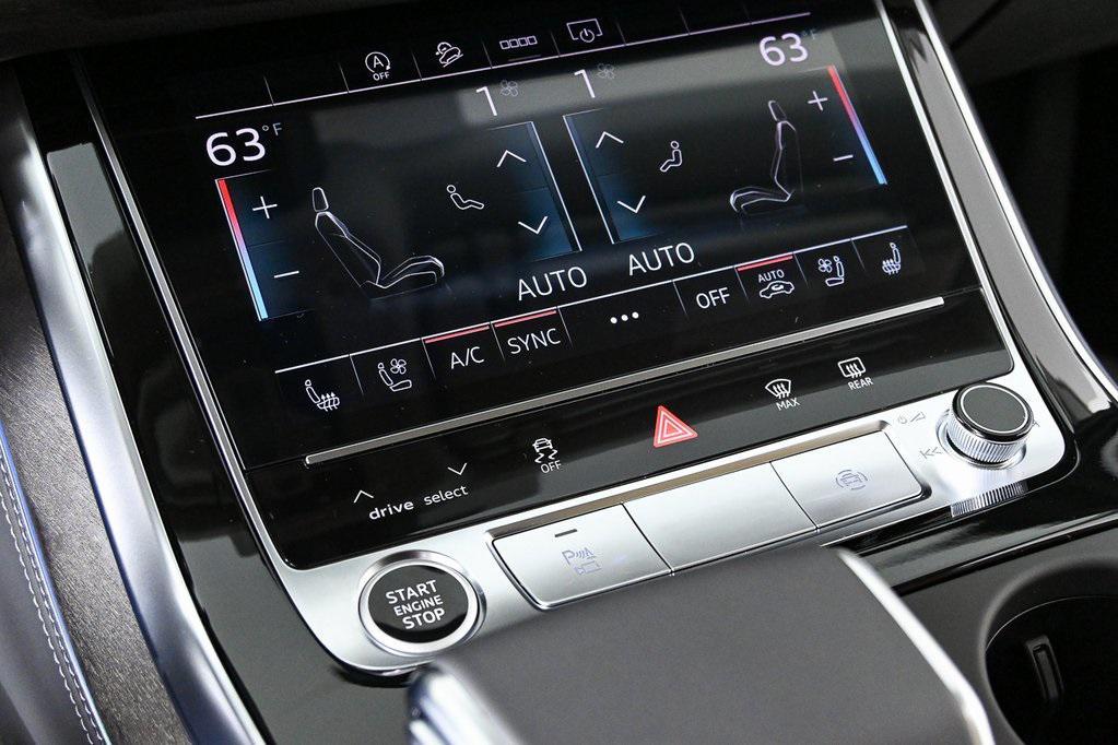 new 2025 Audi Q7 car, priced at $72,533