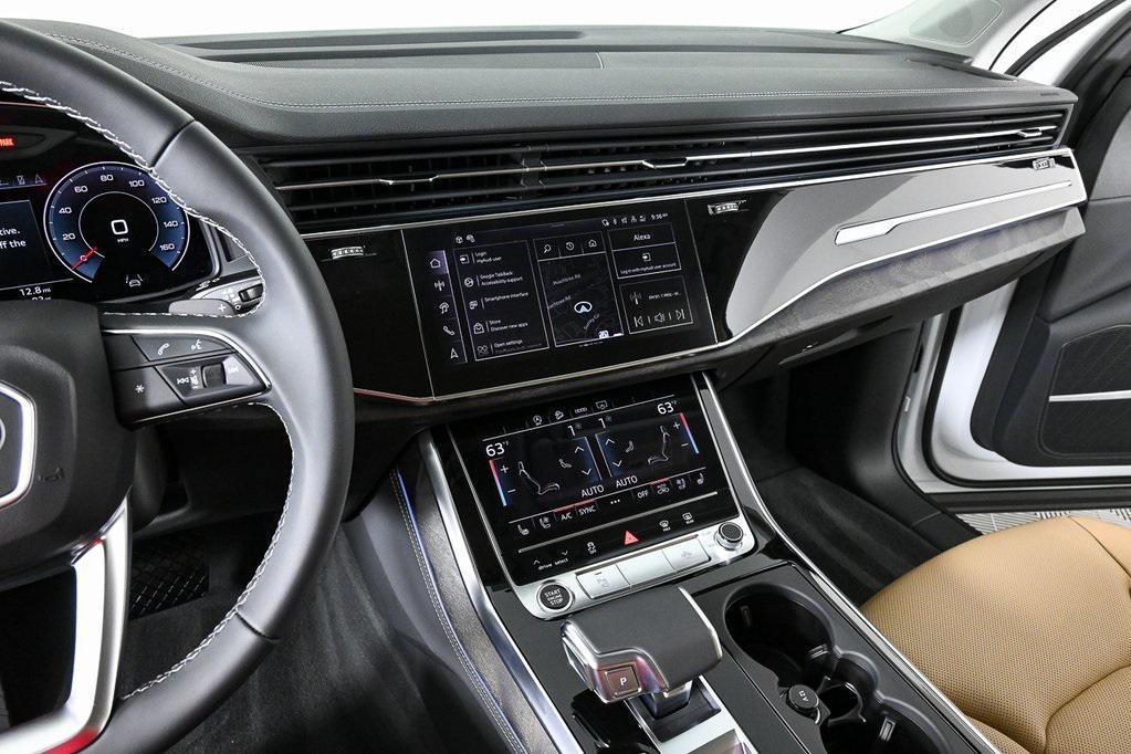 new 2025 Audi Q7 car, priced at $72,533