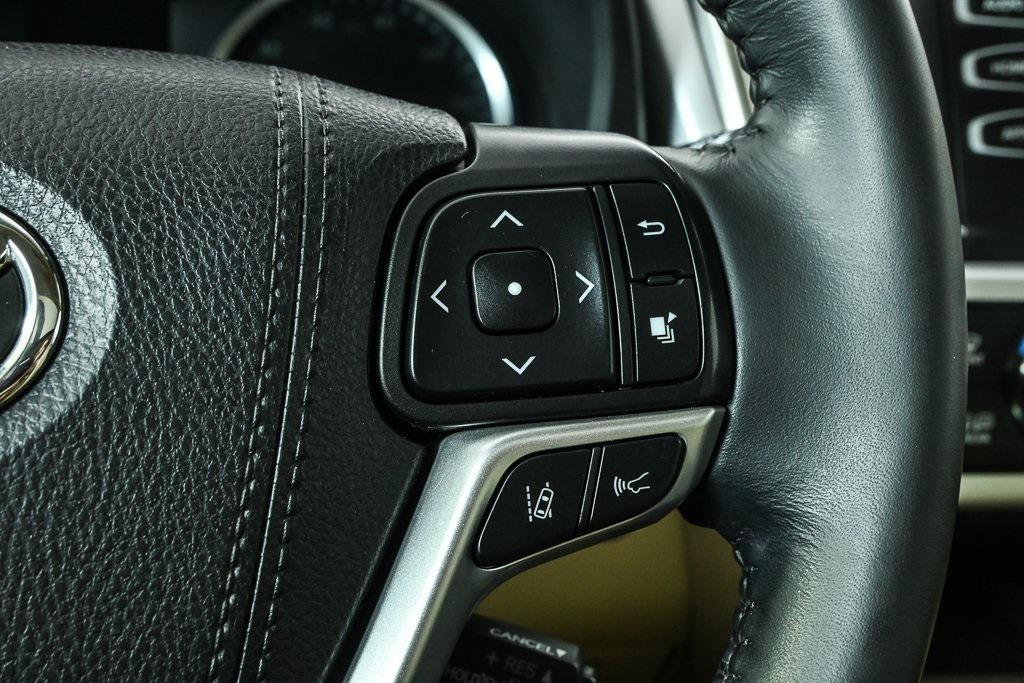 used 2019 Toyota Highlander car, priced at $23,847