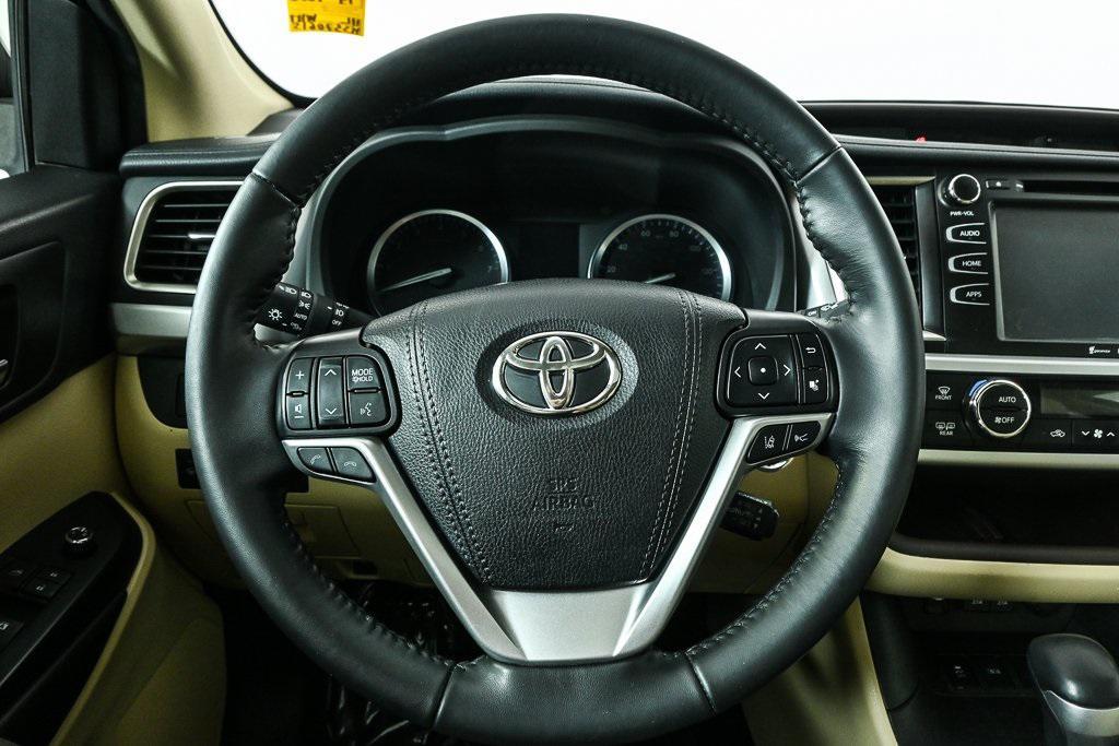 used 2019 Toyota Highlander car, priced at $23,847