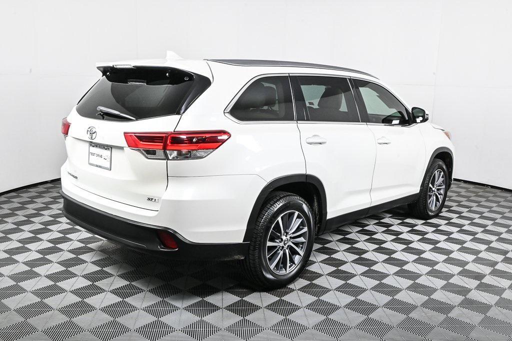 used 2019 Toyota Highlander car, priced at $23,847
