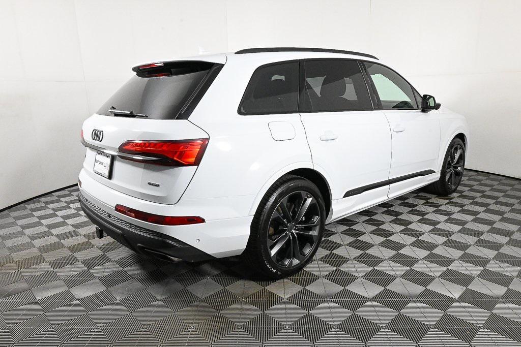 new 2026 Audi Q7 car, priced at $78,295