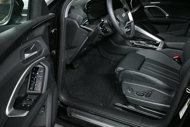 new 2025 Audi Q5 car, priced at $60,365