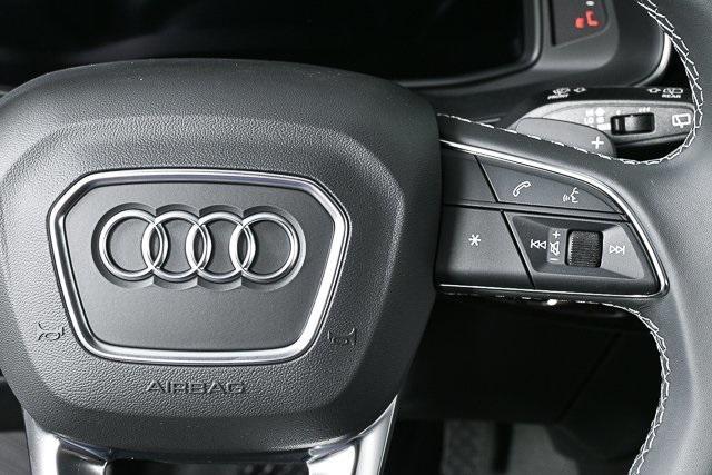 new 2025 Audi Q7 car, priced at $86,209