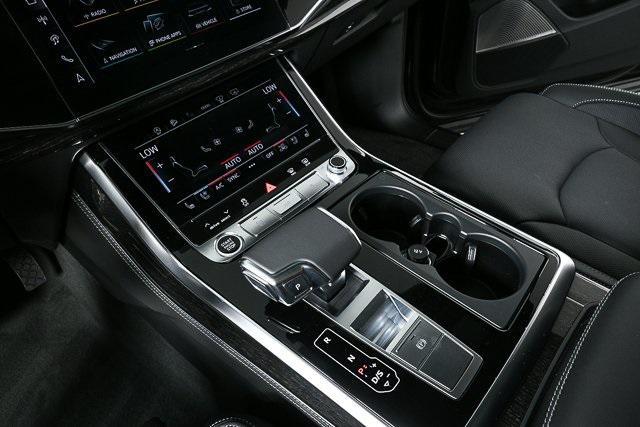 new 2025 Audi Q7 car, priced at $86,209