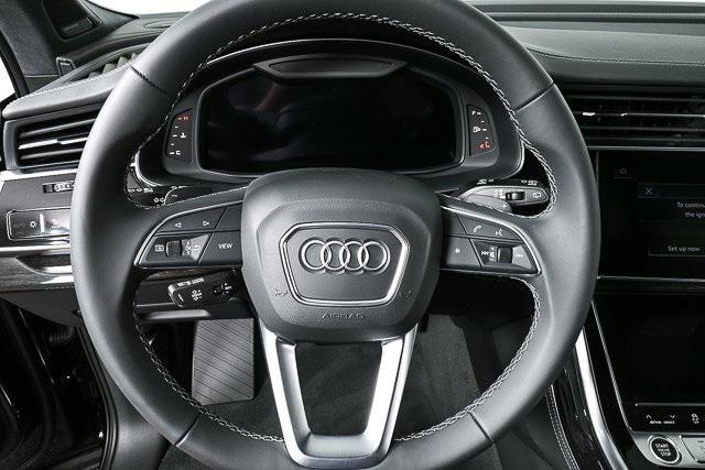 new 2025 Audi Q7 car, priced at $86,209