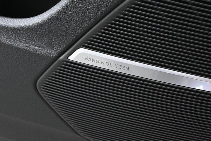 new 2025 Audi Q7 car, priced at $73,863