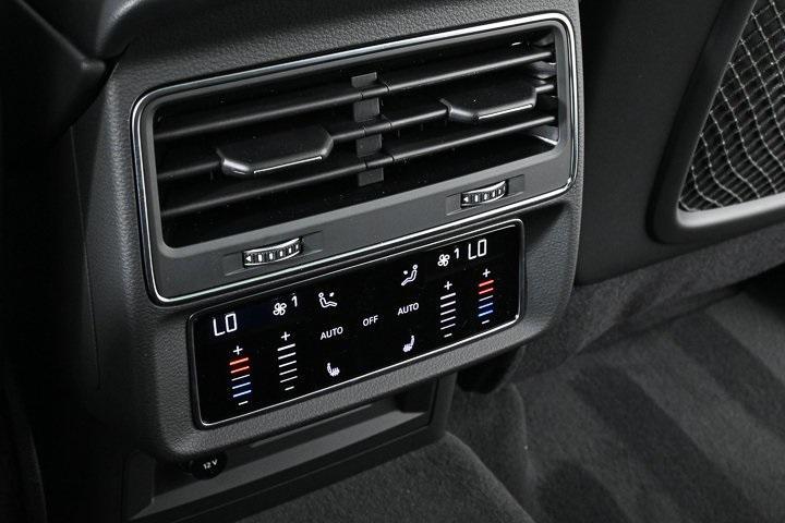 new 2025 Audi Q7 car, priced at $73,863