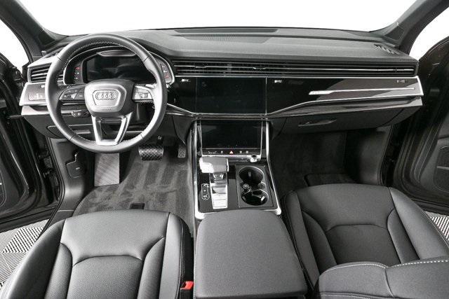 new 2025 Audi Q7 car, priced at $71,633