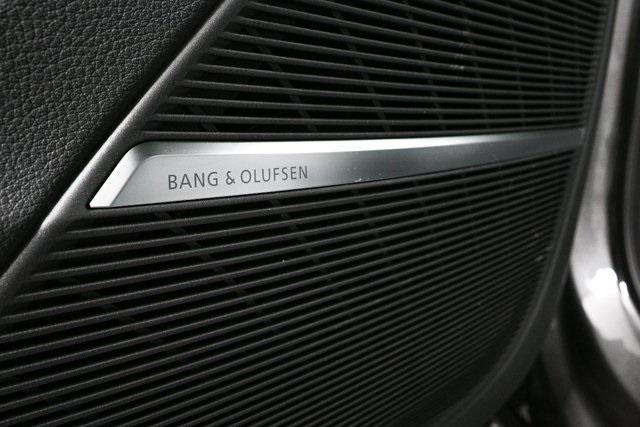 new 2025 Audi Q7 car, priced at $71,633