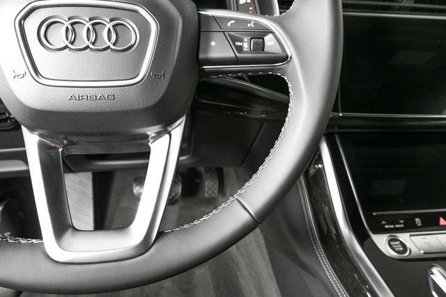 new 2025 Audi Q7 car, priced at $71,633