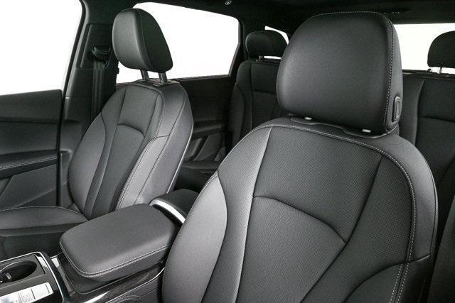 new 2025 Audi Q7 car, priced at $71,633