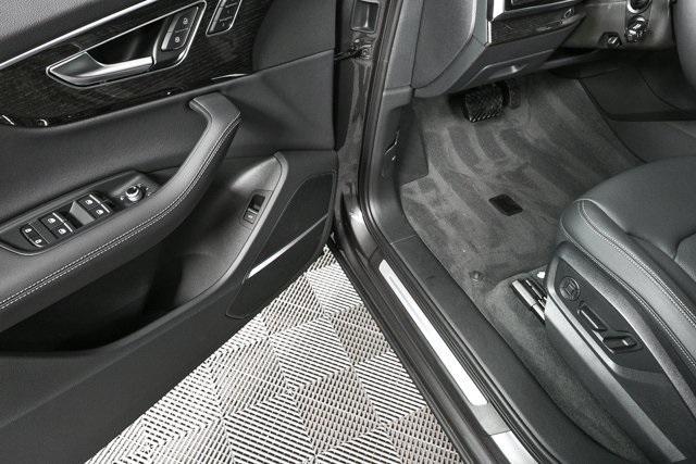 new 2025 Audi Q7 car, priced at $71,633