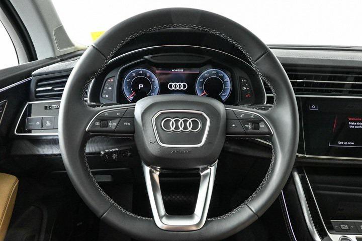new 2025 Audi Q7 car, priced at $73,863