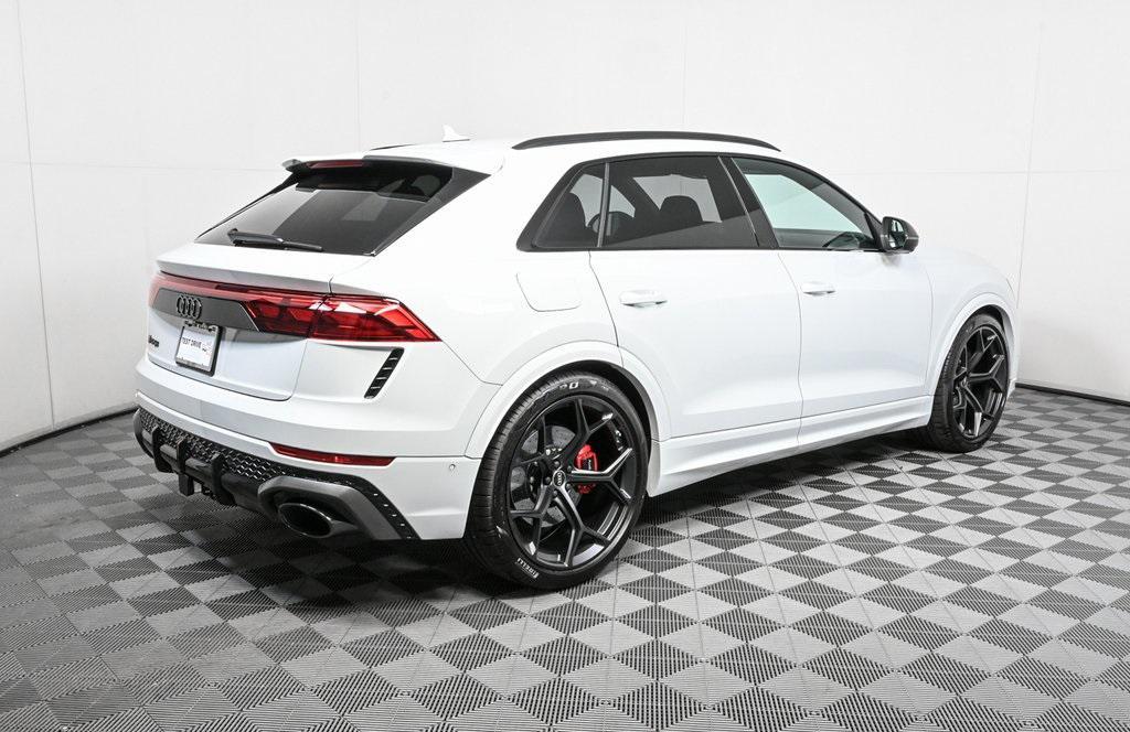 new 2025 Audi RS Q8 car, priced at $159,635