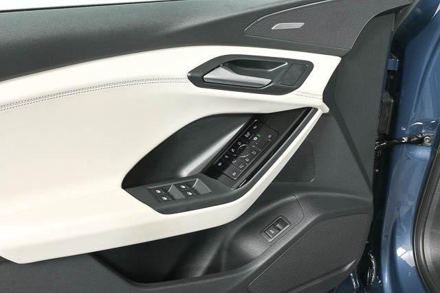 new 2025 Audi Q6 e-tron car, priced at $75,085