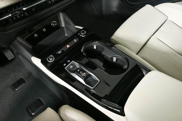 new 2025 Audi Q6 e-tron car, priced at $75,085
