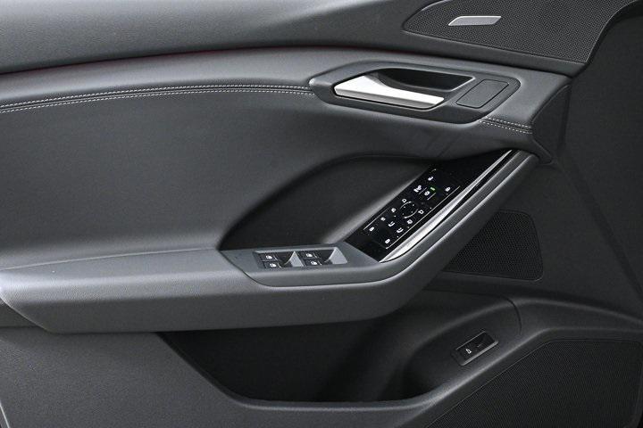 new 2025 Audi Q6 e-tron car, priced at $72,363