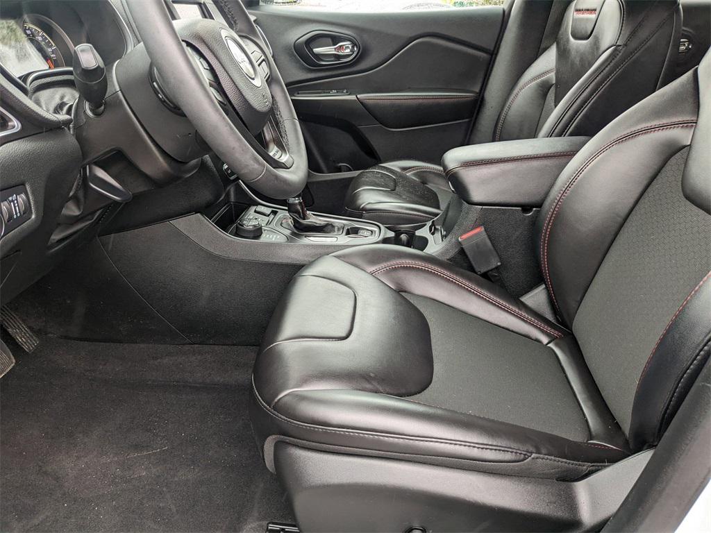used 2022 Jeep Cherokee car, priced at $21,100
