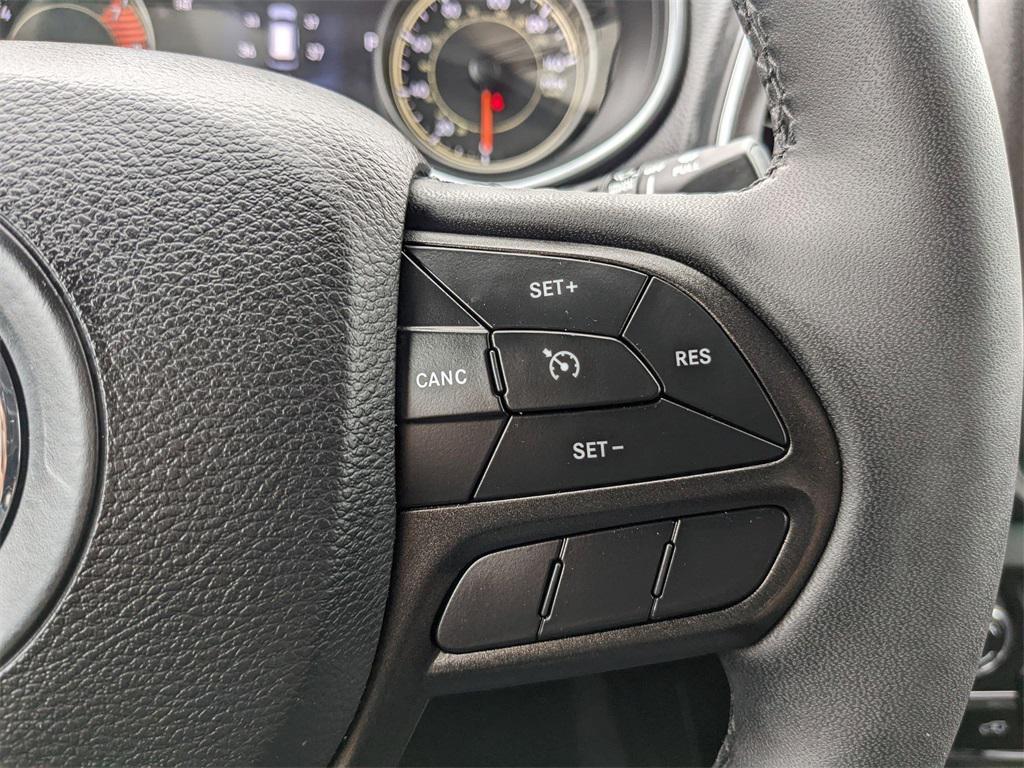 used 2022 Jeep Cherokee car, priced at $21,100