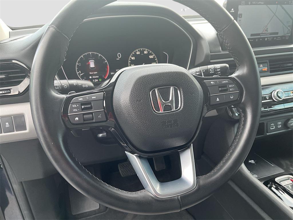 used 2023 Honda Pilot car, priced at $33,900