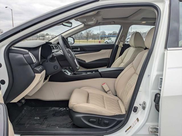 used 2023 Nissan Maxima car, priced at $28,700