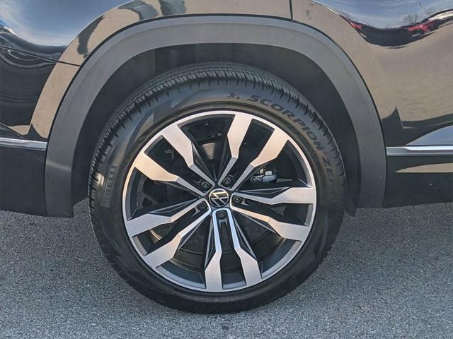 used 2022 Volkswagen Atlas car, priced at $30,000