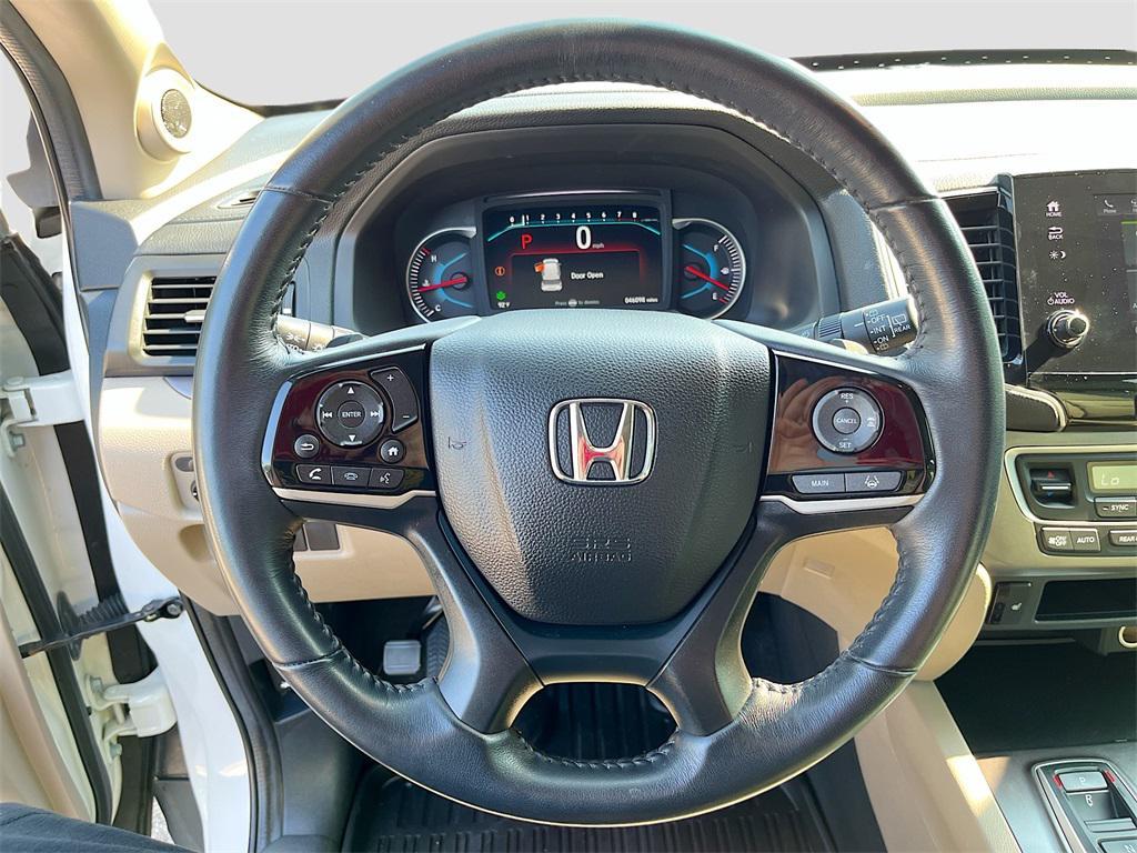 used 2022 Honda Pilot car, priced at $27,800