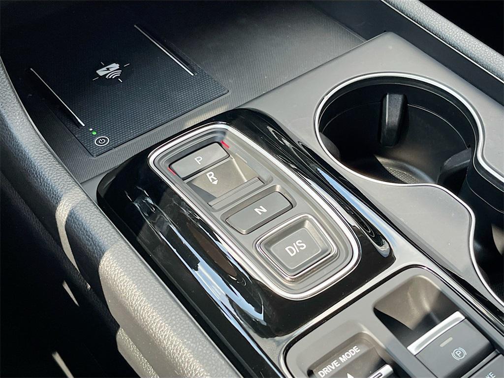 used 2025 Honda Pilot car, priced at $37,300