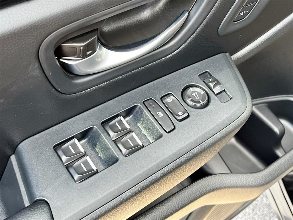 used 2025 Honda Pilot car, priced at $37,300