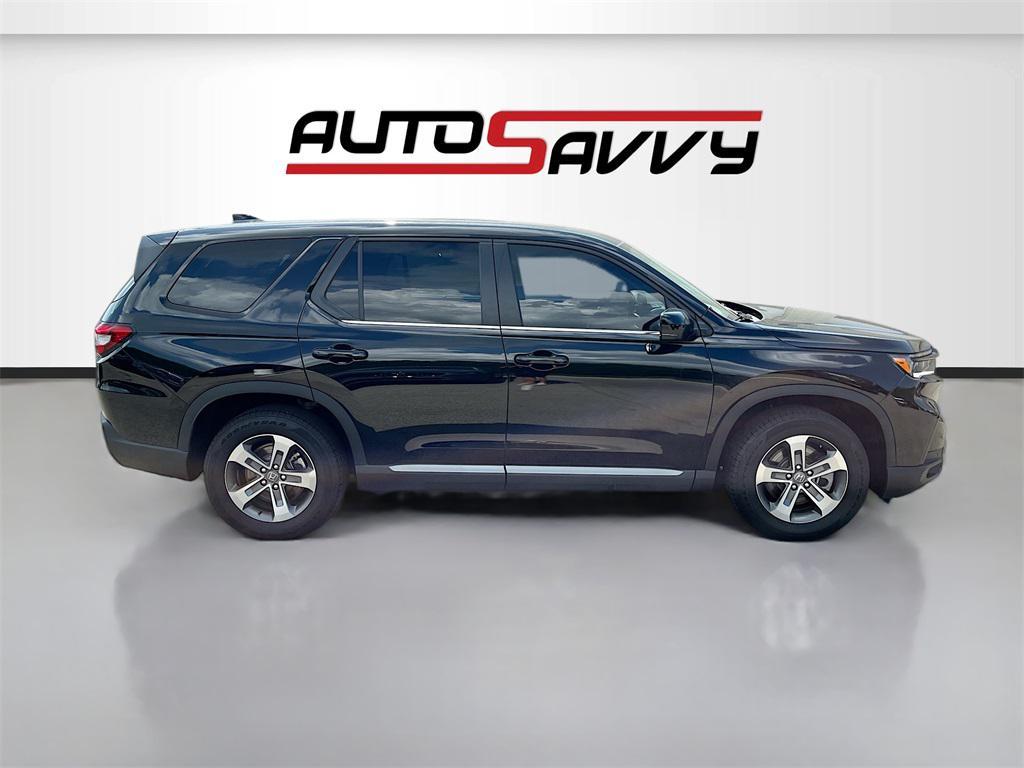 used 2025 Honda Pilot car, priced at $37,300