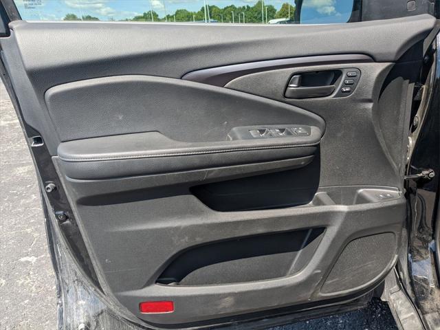 used 2022 Honda Passport car, priced at $27,600