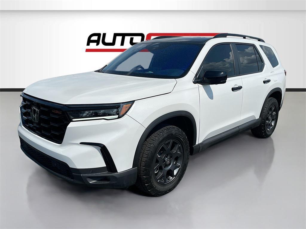 used 2025 Honda Pilot car, priced at $40,500