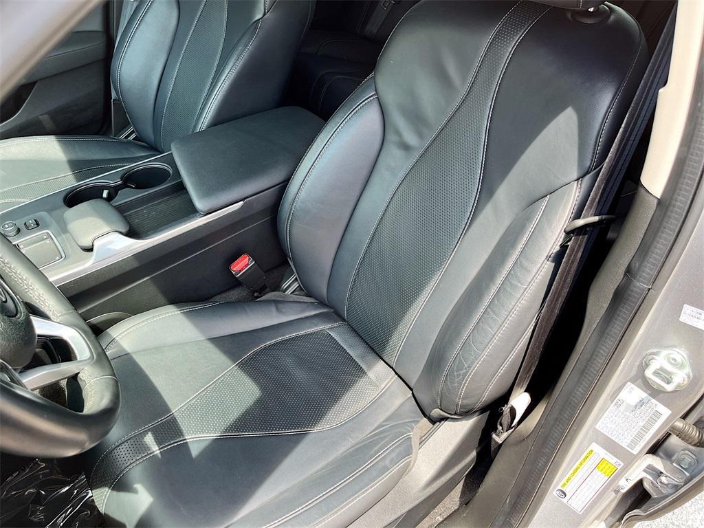 used 2023 Acura TLX car, priced at $25,600