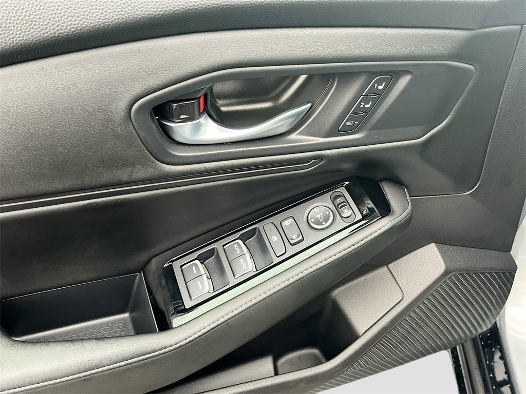 used 2025 Honda Accord Hybrid car, priced at $31,500