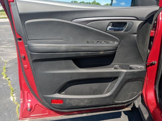 used 2023 Honda Ridgeline car, priced at $30,000