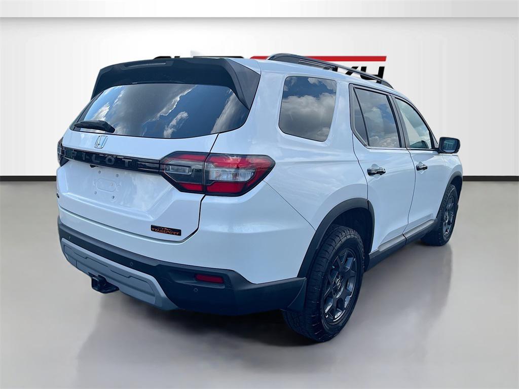 used 2023 Honda Pilot car, priced at $35,000
