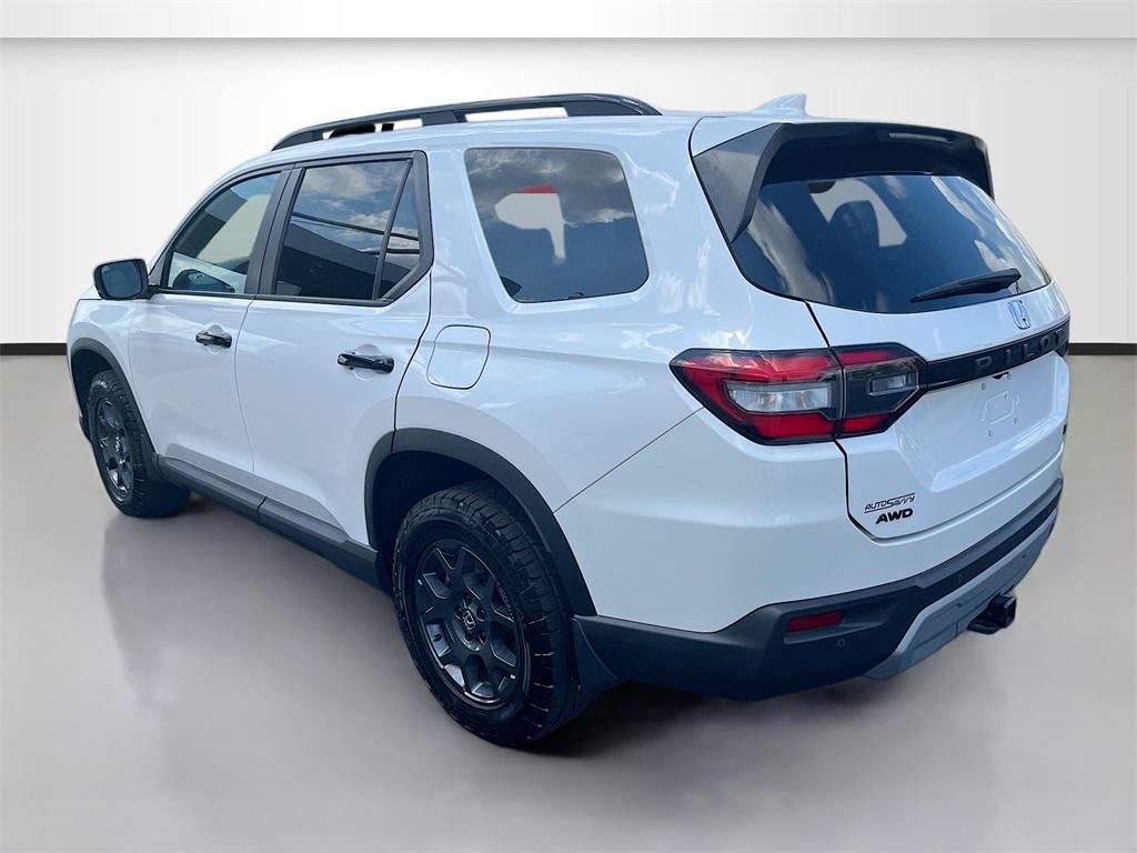 used 2023 Honda Pilot car, priced at $35,000