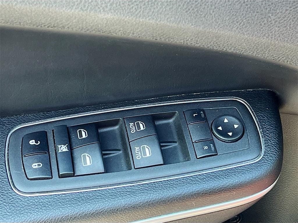 used 2021 Chrysler 300 car, priced at $20,000