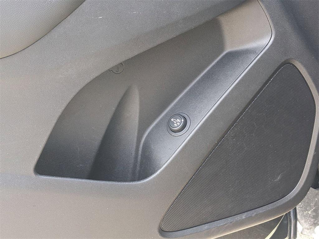 used 2021 Chevrolet Equinox car, priced at $15,000