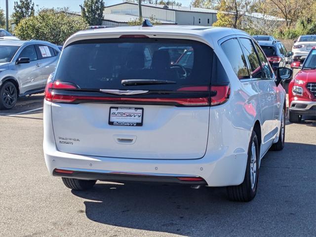 used 2024 Chrysler Pacifica car, priced at $31,000