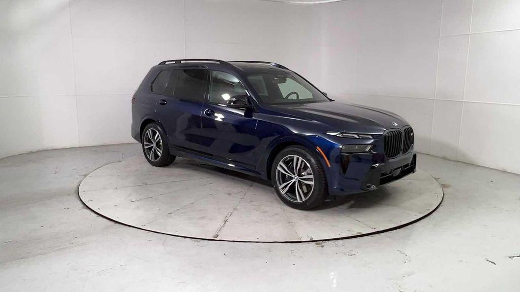 new 2026 BMW X7 car, priced at $117,081