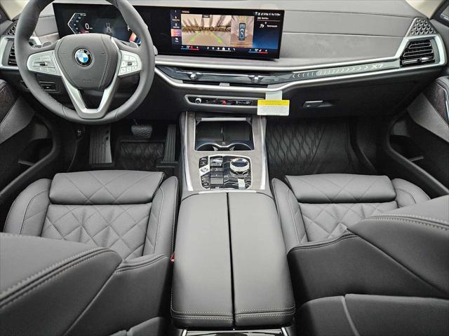 new 2025 BMW X7 car, priced at $90,235