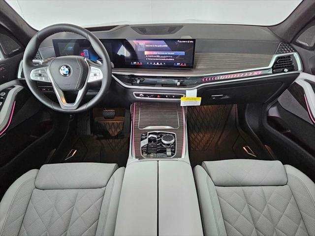 new 2025 BMW X7 car, priced at $93,700