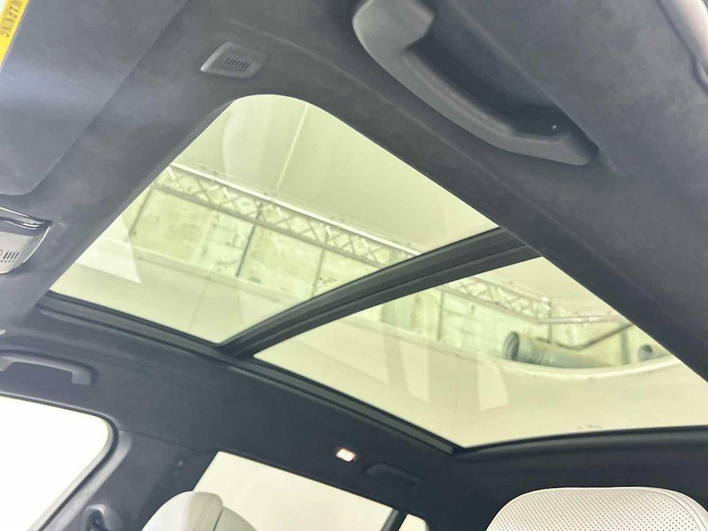 new 2026 BMW X7 car, priced at $100,675