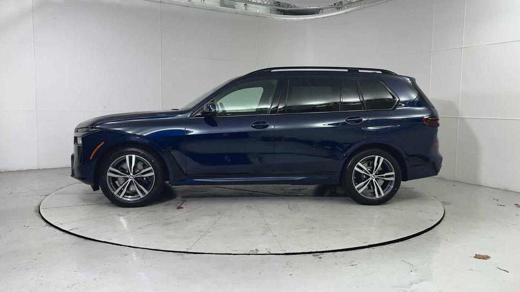 new 2026 BMW X7 car, priced at $100,675