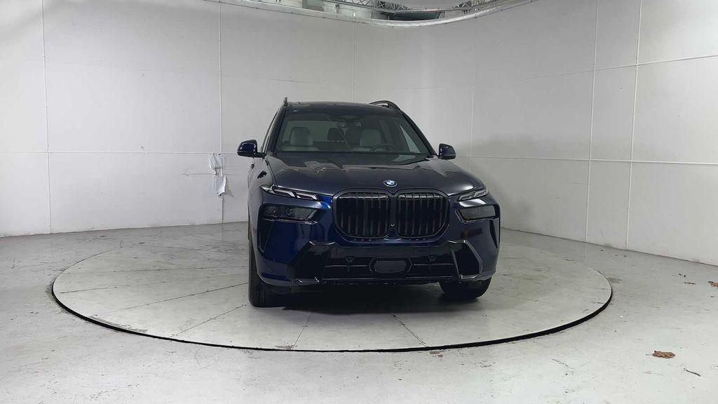 new 2026 BMW X7 car, priced at $100,675