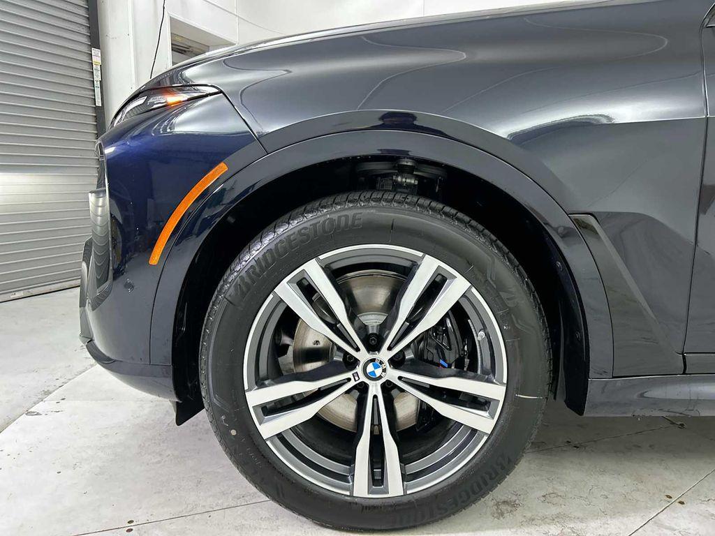 new 2026 BMW X7 car, priced at $115,266