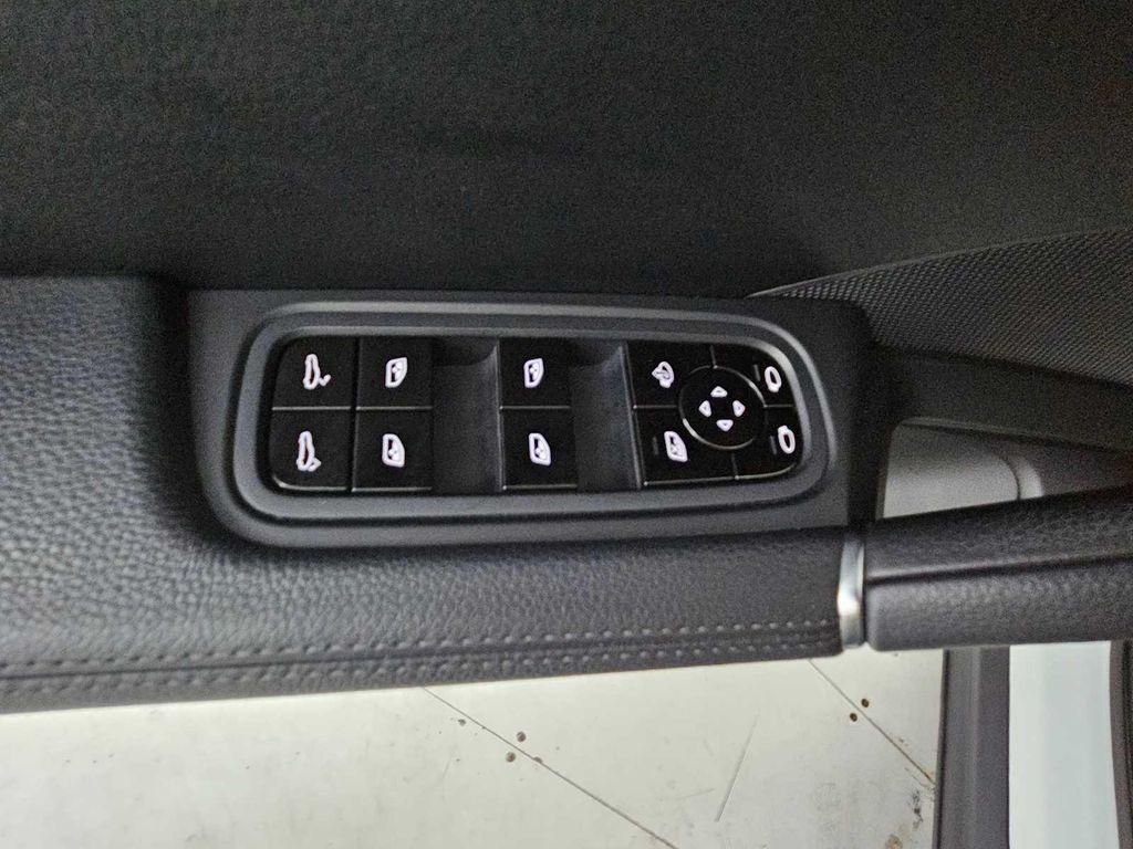 used 2020 Porsche Cayenne car, priced at $40,390